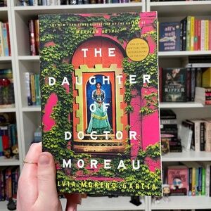 *BRAND NEW* Gothic Horror Book: The Daughter of Doctor Moreau